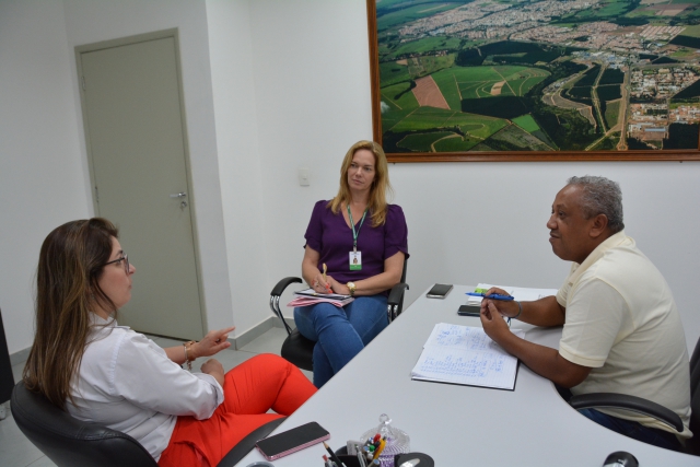 Vice-prefeito Manezinho durante encontro realizado na quinta-feira, 9
