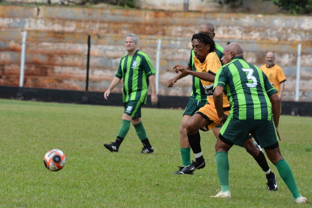 Equipes de Lençóis vencem na primeira rodada do futebol master